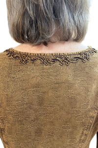 tops Parsley and Sage Sandy Embroidered Top in Gold Parsley & Sage