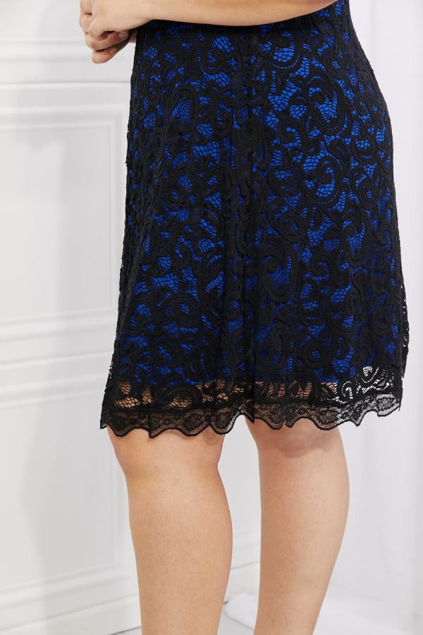 tops Yelete Full Size Contrasting Lace Midi Dress Trendsi